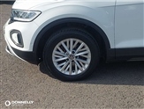 Volkswagen T-Roc Image 5