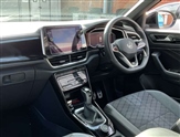 Volkswagen T-Roc Image 2