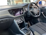 Volkswagen T-Roc Image 2