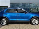 Volkswagen T-Roc Image 4