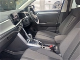 Volkswagen T-Roc Image 2
