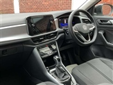 Volkswagen T-Roc Image 2