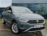 Volkswagen T-Roc Image 1