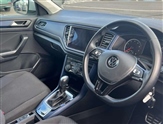Volkswagen T-Roc Image 6