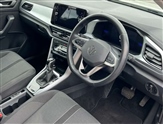 Volkswagen T-Roc Image 6
