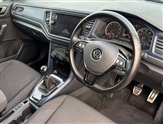 Volkswagen T-Roc Image 6
