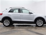 Volkswagen T-Roc Image 4