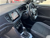 Volkswagen T-Roc Image 2