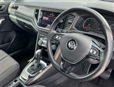Volkswagen T-Roc Image 6