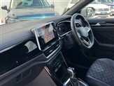 Volkswagen T-Roc Image 2