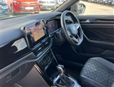 Volkswagen T-Roc Image 2