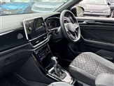 Volkswagen T-Roc Image 2