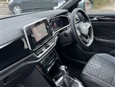Volkswagen T-Roc Image 2