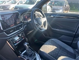 Volkswagen T-Roc Image 2