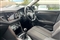 Volkswagen T-Roc Image 2