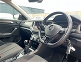 Volkswagen T-Roc Image 6