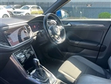 Volkswagen T-Roc Image 2