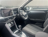 Volkswagen T-Roc Image 2
