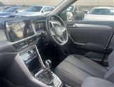 Volkswagen T-Roc Image 2