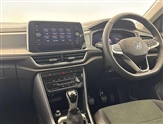 Volkswagen T-Roc Image 2