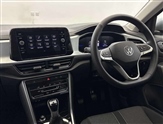 Volkswagen T-Roc Image 2