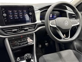 Volkswagen T-Roc Image 2