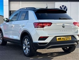 Volkswagen T-Roc Image 2