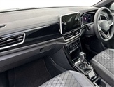 Volkswagen T-Roc Image 2