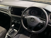 Volkswagen T-Roc Image 6