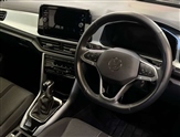 Volkswagen T-Roc Image 6
