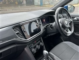 Volkswagen T-Roc Image 2