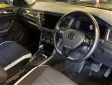Volkswagen T-Roc Image 6