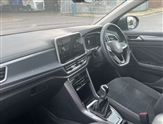 Volkswagen T-Roc Image 2