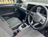 Volkswagen T-Roc Image 6