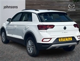 Volkswagen T-Roc Image 2