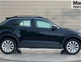 Volkswagen T-Roc Image 2