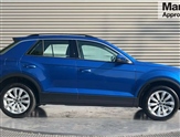 Volkswagen T-Roc Image 2