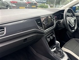 Volkswagen T-Roc Image 2