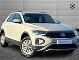 Volkswagen T-Roc Image 1