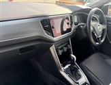 Volkswagen T-Roc Image 2