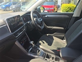 Volkswagen T-Roc Image 2