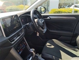 Volkswagen T-Roc Image 2