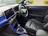 Volkswagen T-Roc Image 2