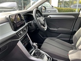 Volkswagen T-Roc Image 2