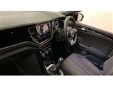 Volkswagen T-Roc Image 2