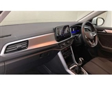 Volkswagen T-Roc Image 2