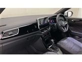 Volkswagen T-Roc Image 2