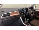 Volkswagen T-Roc Image 2