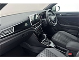 Volkswagen T-Roc Image 2