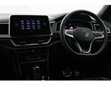 Volkswagen T-Roc Image 2